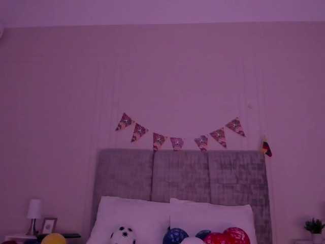 Emma-Velez live cam on BongaCams