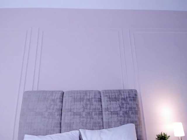 Emma-Velez live cam on BongaCams