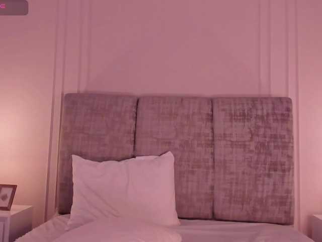 Emma-Velez live cam on BongaCams