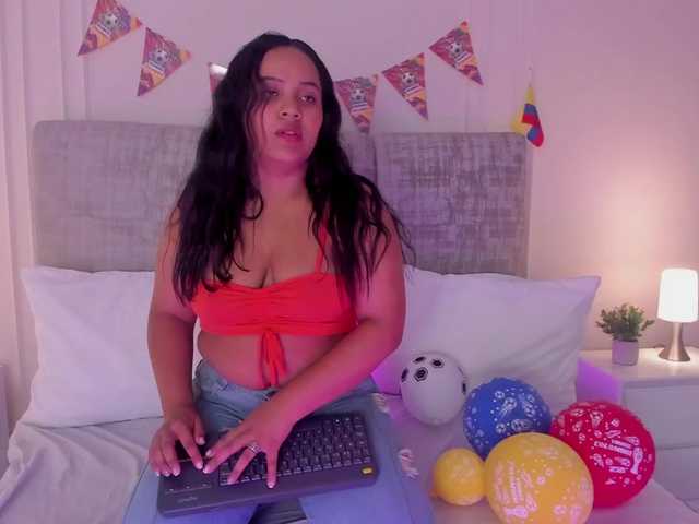 Emma-Velez live cam on BongaCams