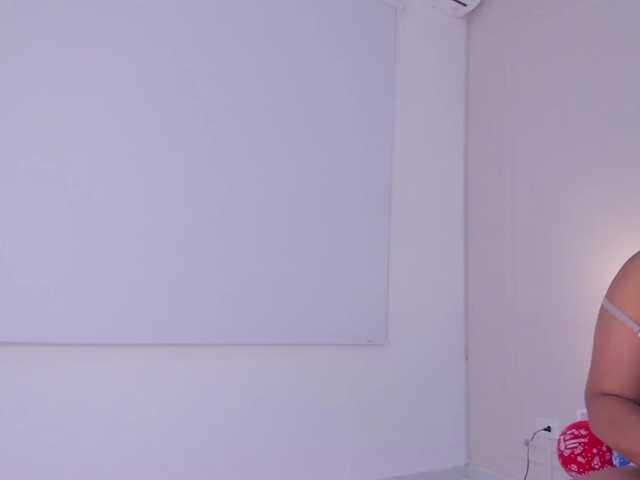 Emma-Velez live cam on BongaCams