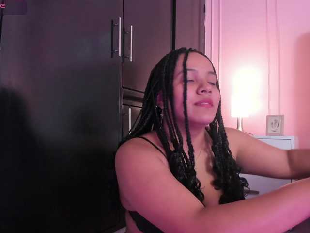 Emma-Velez live cam on BongaCams