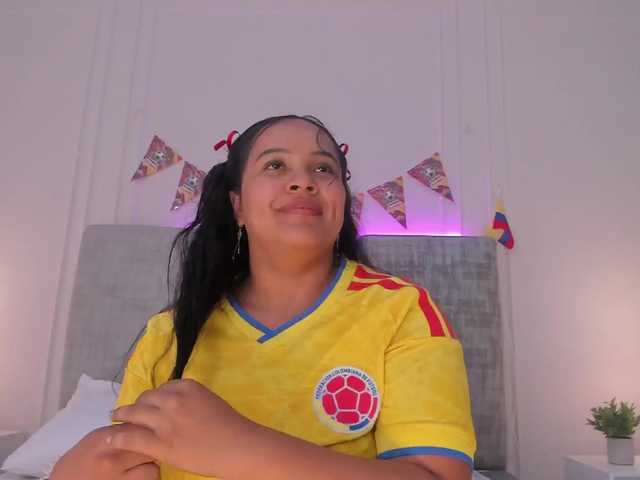 Emma-Velez live cam on BongaCams