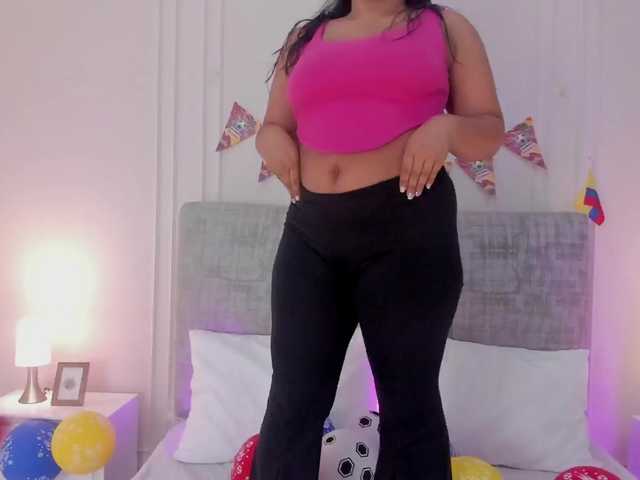 Emma-Velez live cam on BongaCams