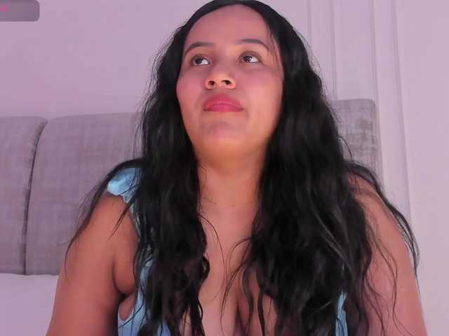 Emma-Velez live cam on BongaCams