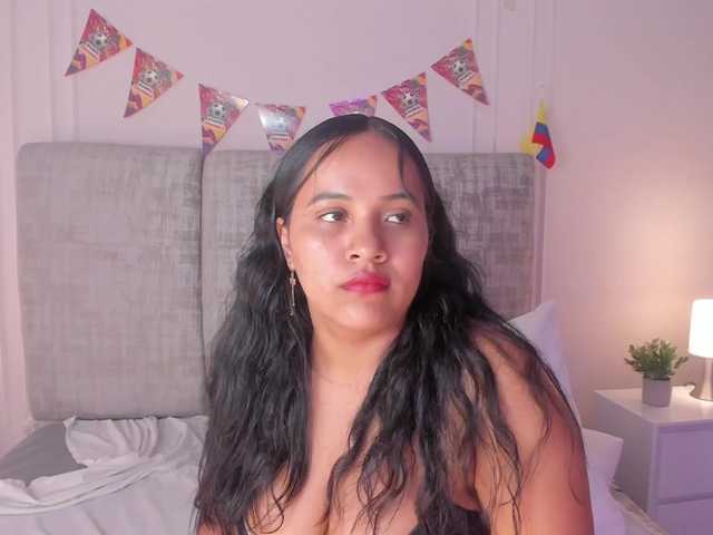 Emma-Velez live cam on BongaCams