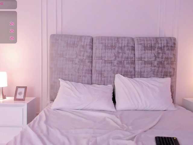 Emma-Velez live cam on BongaCams