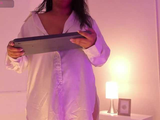 Emma-Velez live cam on BongaCams