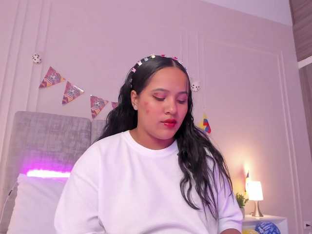Emma-Velez live cam on BongaCams