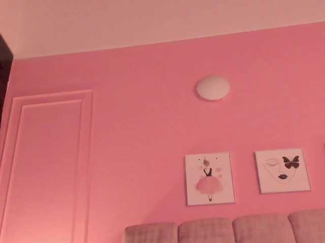 Emma-Velez live cam on BongaCams
