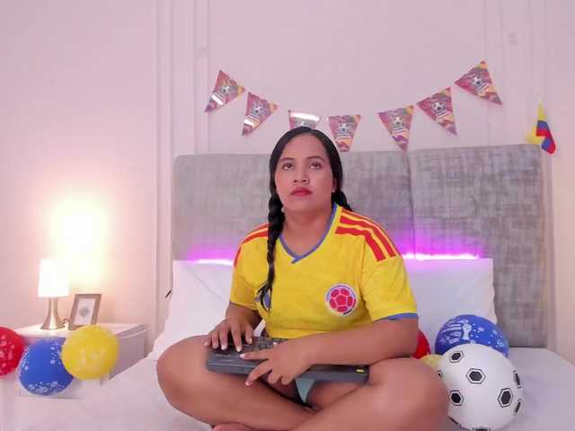 Emma-Velez live cam on BongaCams