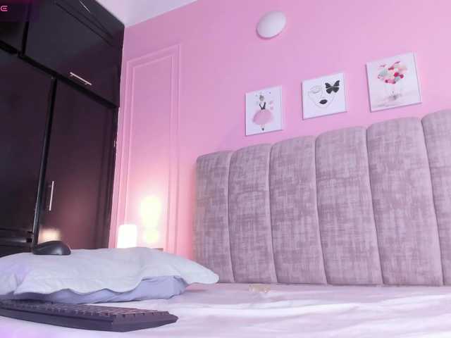 Emma-Velez live cam on BongaCams