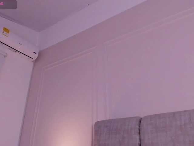 Emma-Velez live cam on BongaCams
