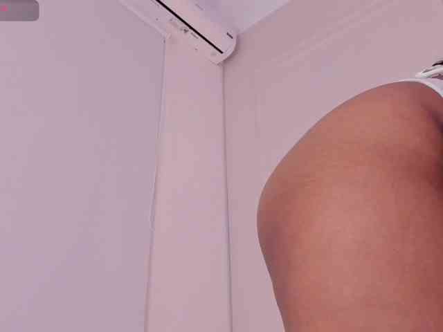 Emma-Velez webcam
