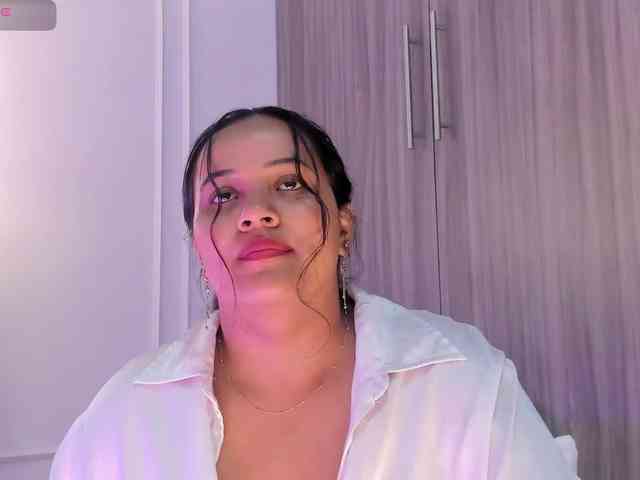 Emma-Velez webcam