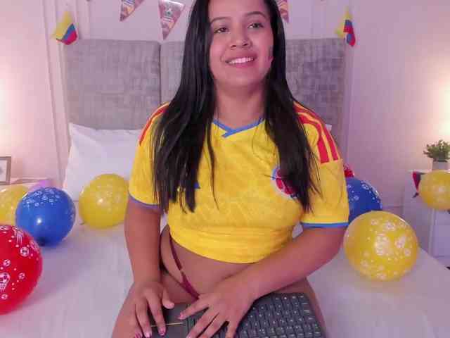 Emma-Velez Emma-Velez