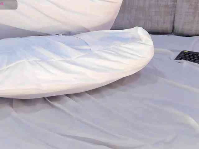 Emma-Velez webcam