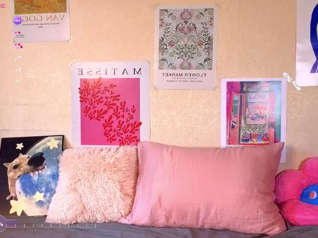 Karolinacream live cam on BongaCams