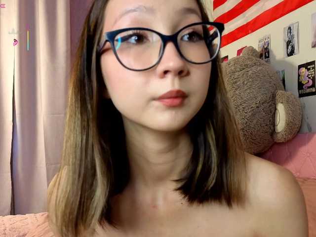Karolinacream live cam on BongaCams