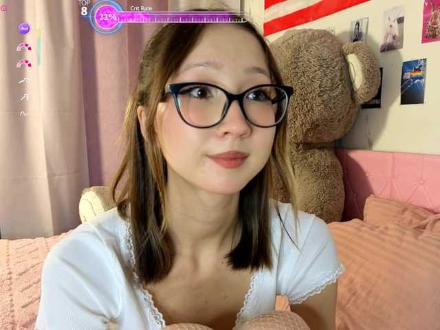 Karolinacream live cam on BongaCams