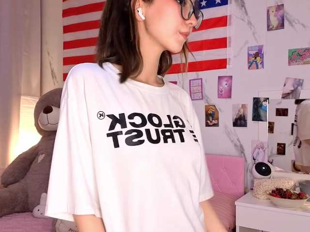 Karolinacream live cam on BongaCams