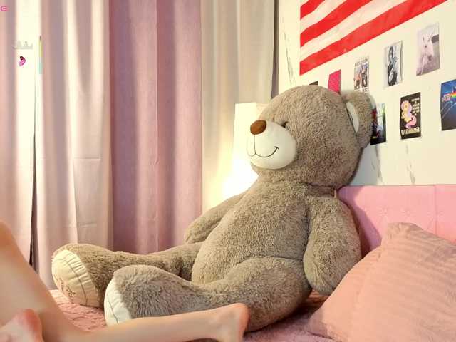 Karolinacream live cam on BongaCams