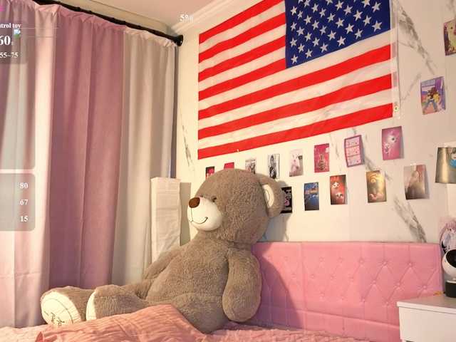 Karolinacream live cam on BongaCams