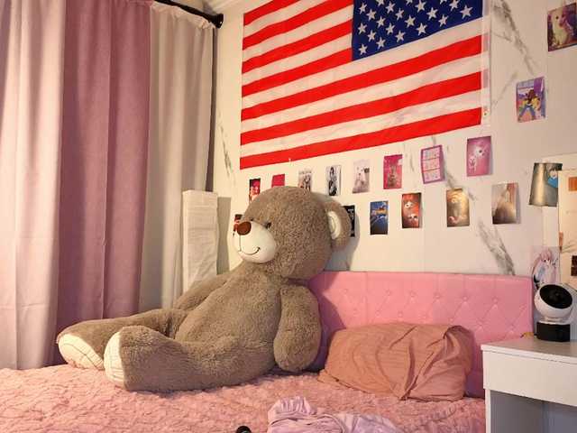 Karolinacream live cam on BongaCams