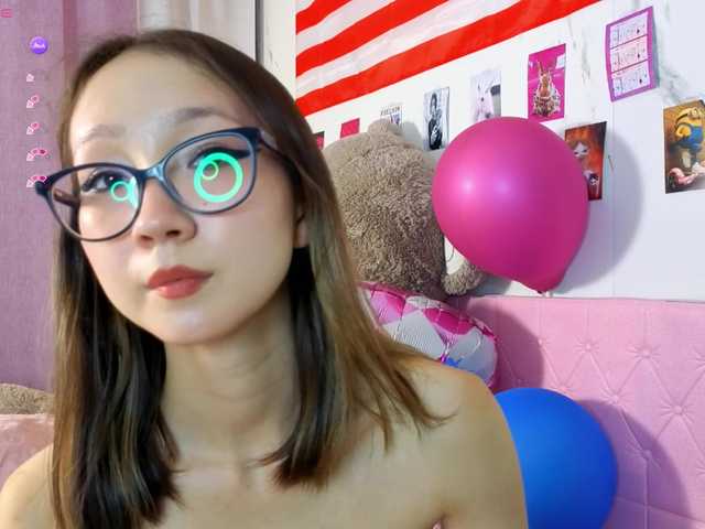 Karolinacream live webcam show
