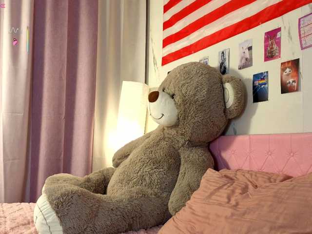 Karolinacream live cam on BongaCams