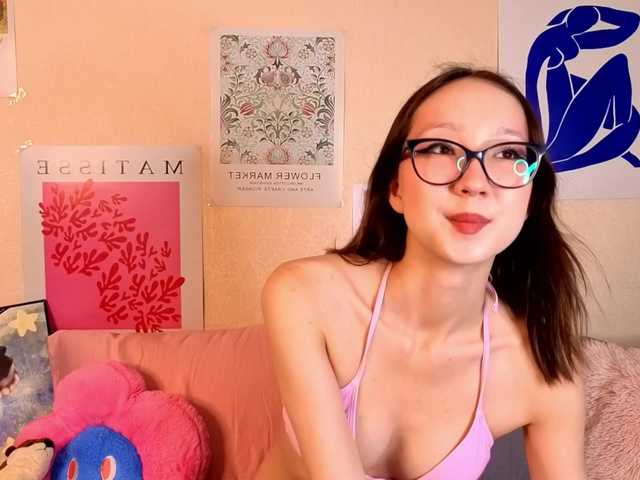 Karolinacream live cam on BongaCams