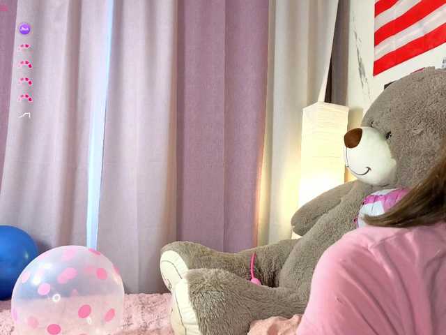 Karolinacream live cam on BongaCams