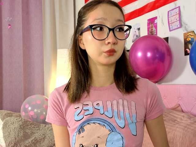 Karolinacream live webcam show