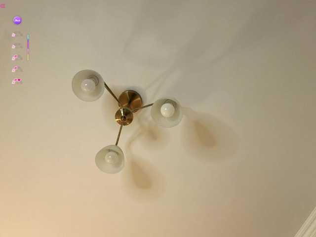 Karolinacream live cam on BongaCams