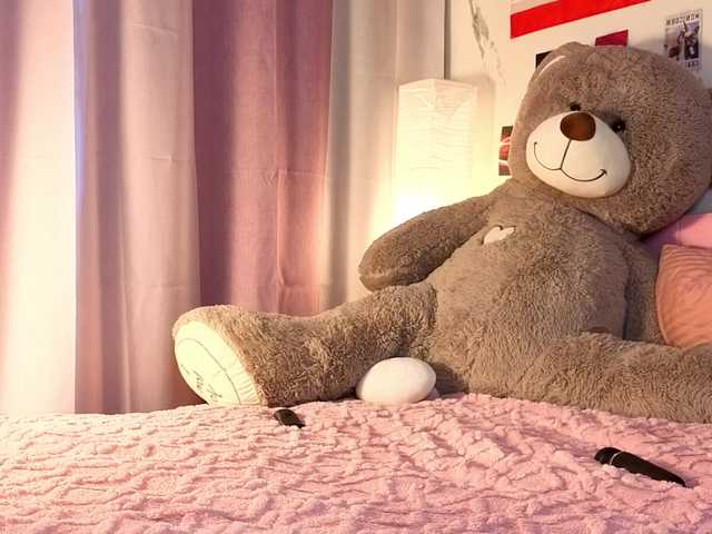 Karolinacream live cam on BongaCams