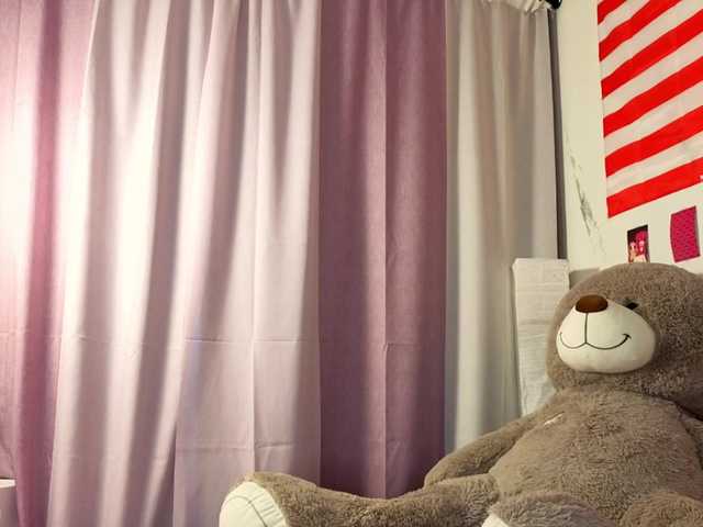 Karolinacream live cam on BongaCams