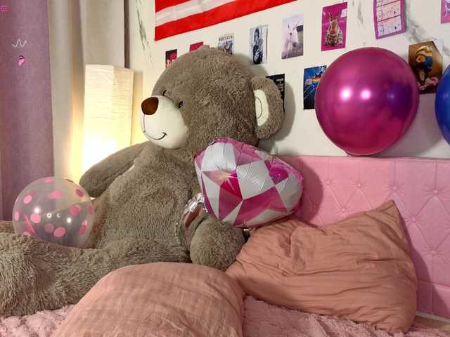 Karolinacream live webcam show