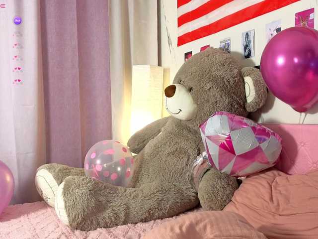 Karolinacream live webcam show