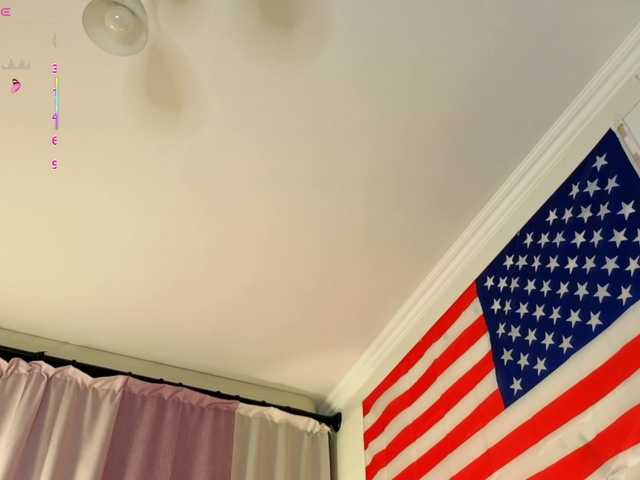 Karolinacream live cam on BongaCams