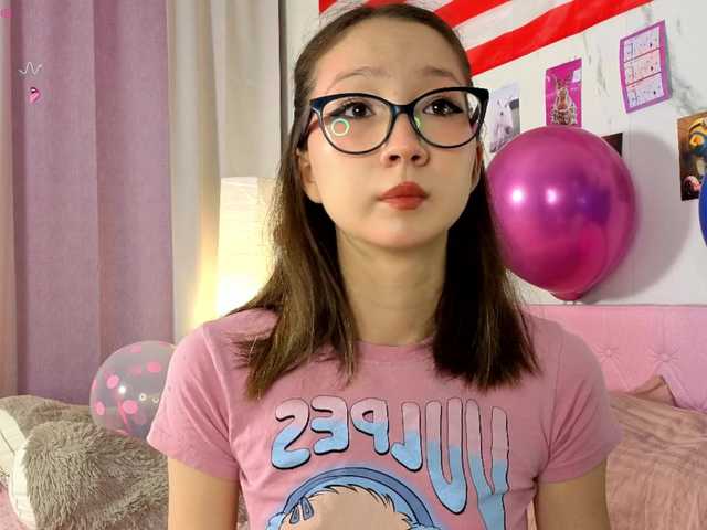 Karolinacream live webcam show