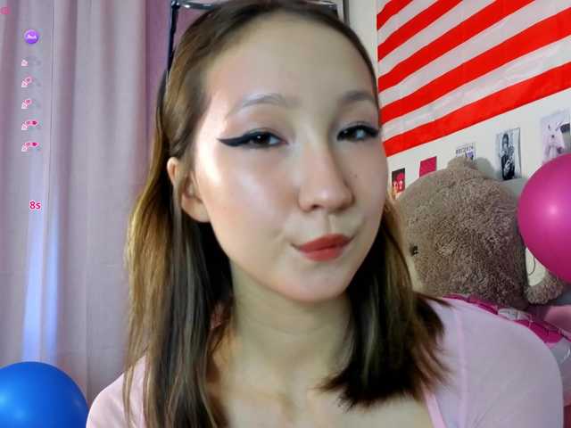Karolinacream live cam on BongaCams