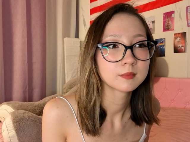 Karolinacream live cam on BongaCams