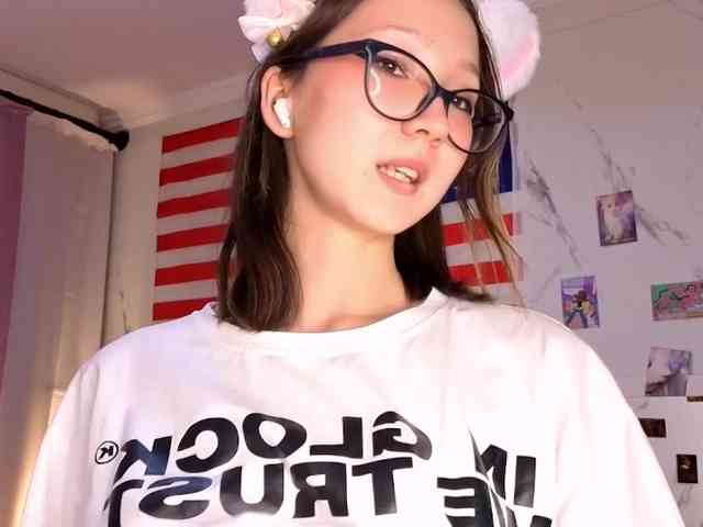 Karolinacream webcam