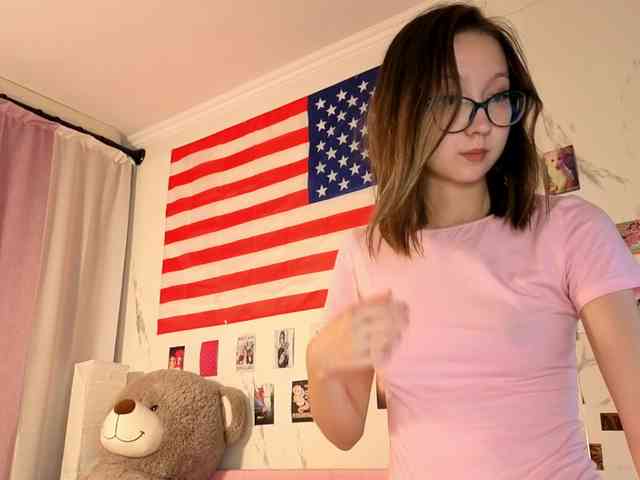 Karolinacream webcam