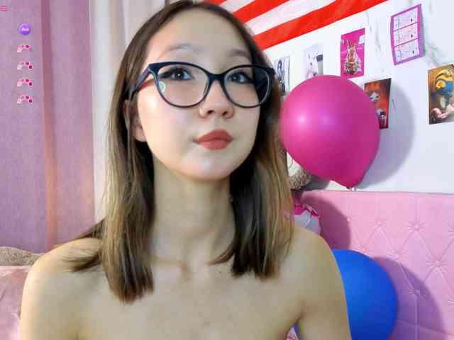 Karolinacream webcam