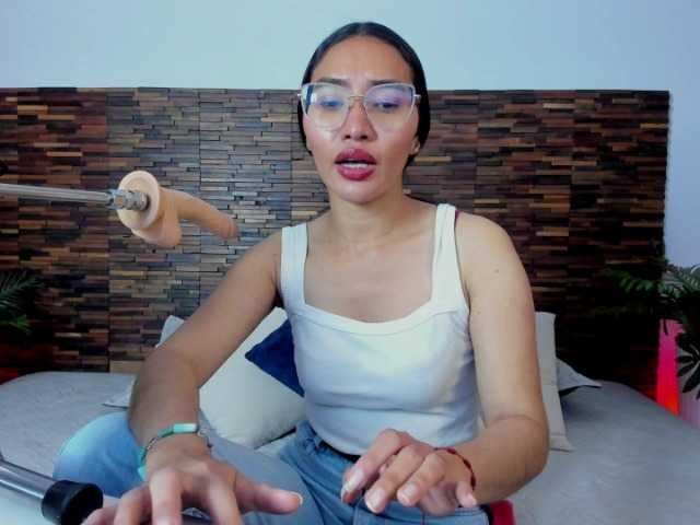 lucyyliu live cam on BongaCams