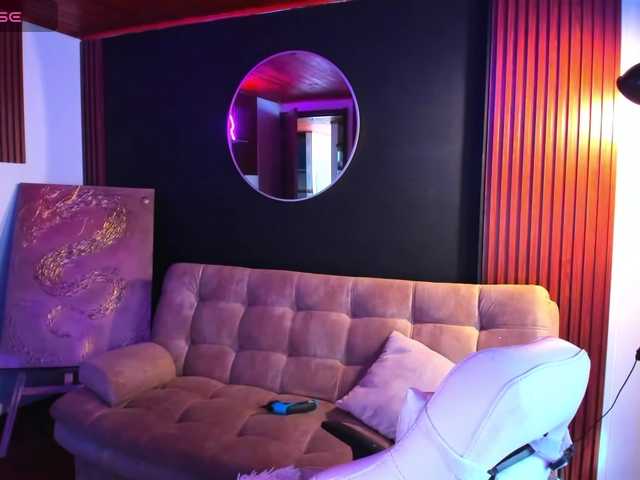 PERLAMOON1 live cam on BongaCams