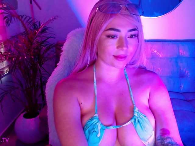 PERLAMOON1 live cam on BongaCams