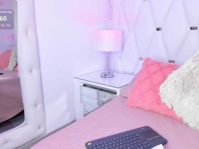 EmmaCarson live cam on BongaCams