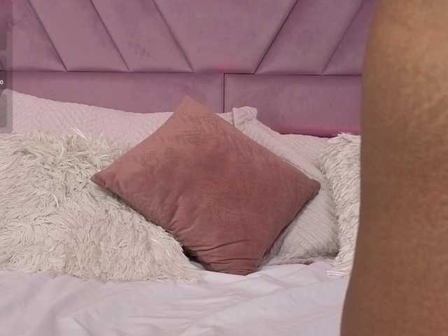 MaddyBelmont live cam on BongaCams